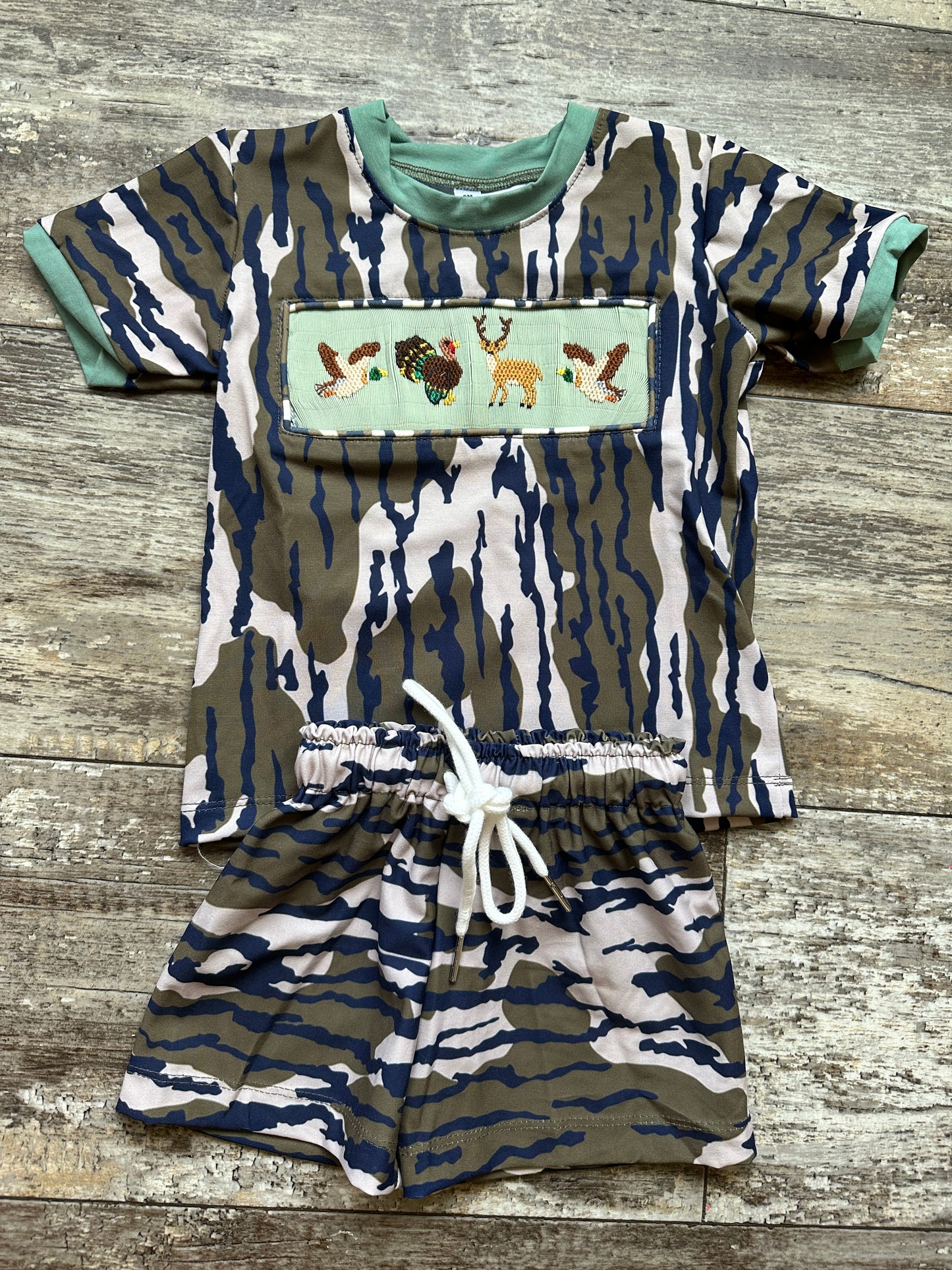 Bottomland Smocked Short/Shirt Set